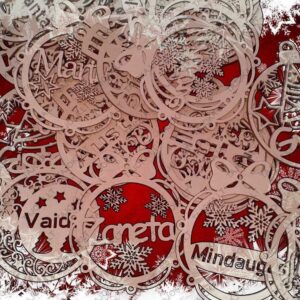 vardiniai žaisliukai