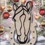 Medinis žaisliukas eglutei ugninio arklio metai